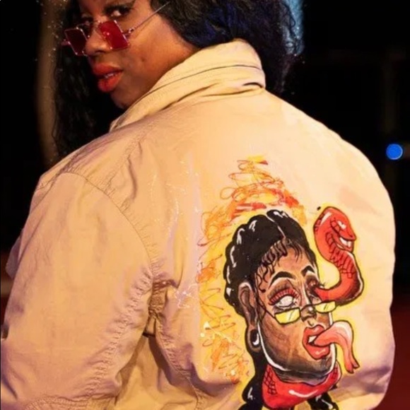 Vest - Picture 2 of 3